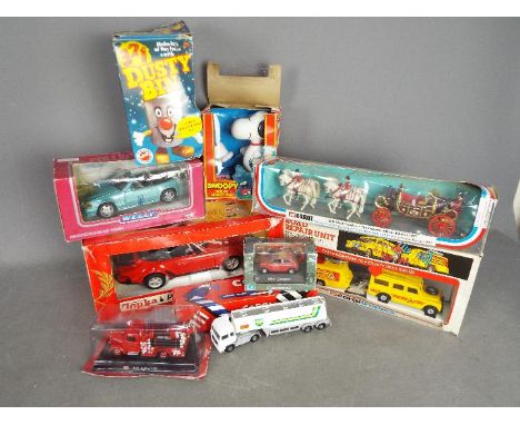 Corgi - Tonka - Peter Pan Playthings - A lot of vintage cars and toys including # 1009 Corgitronics Land Rover, Tonka Porsche