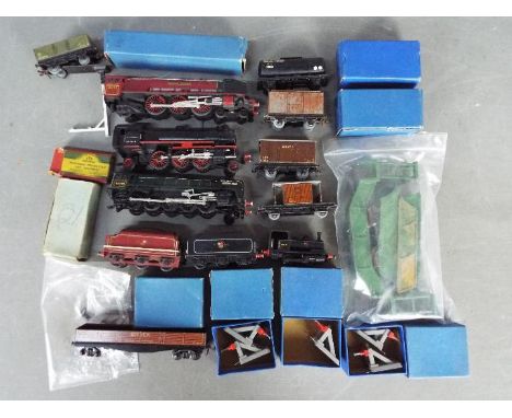 Hornby Dublo, Kitmaster, Trix - A collection of boxed and unboxed Hornby Dublo OO gauge model railways parts and accessories 