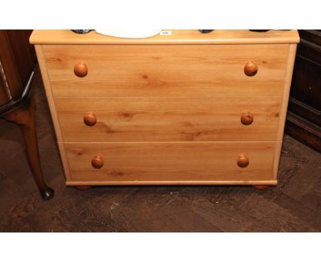 2'6 light oak finished 3 drawer chest 