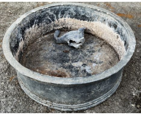 Lead circular shallow planter or bird bath, with bird perched on rim, W33cm D33cm H12cmBird detachedPOA https://www.bradleys.