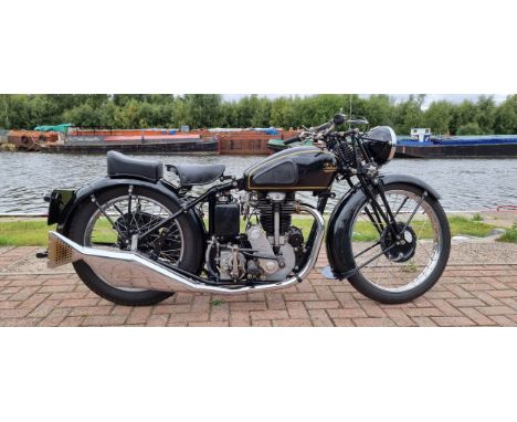 1939 Velocette KSS MkII, 350cc. Registration number 277 UXC (non transferrable). Frame number KDD8666. Engine number KSS9051T