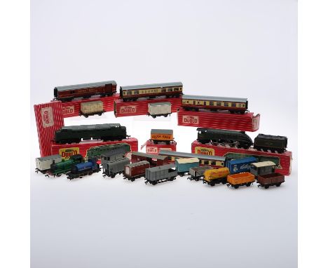 Including a boxed 2211 Golden Fleece and tender, boxed 2232 Diesel Co, a boxed 4048 Restaurant Car, boxed 4665 Saxa Salt Wago