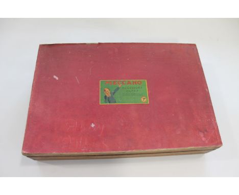 A large boxed set, 'Meccano Accessory Oufit 7a, with two layers of various accessories. Also with a variety of vintage Meccan