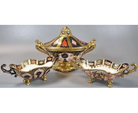 Royal Crown Derby English bone china 1128 'Old Imari' lidded two handled sucrier 19cm approx., together with a pair of Royal 