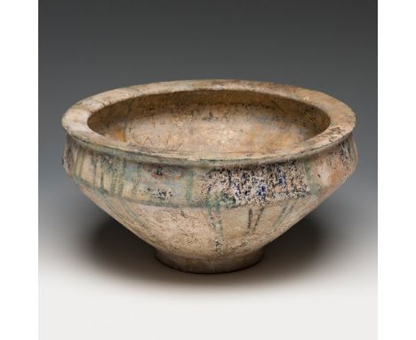 Bowl, probably from the Amul or Kashan workshops. Persia, 13th century.Coloured ceramic. With traces of glaze.Provenance: Pri