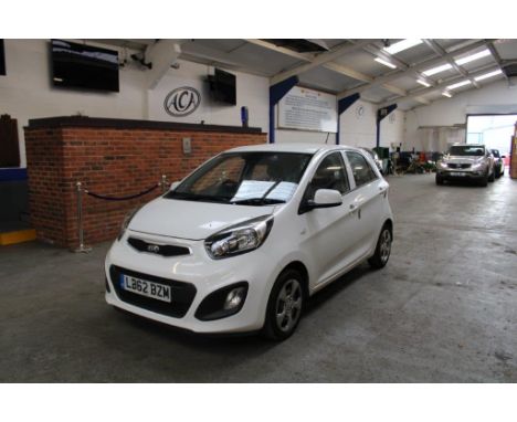 Make &amp; Model: Kia Picanto 1Date of Reg: LB62 BZMColour: Whitecc: 998MoT: 28-11-2021Fuel Type: PETROLMileage: 81kTransmiss