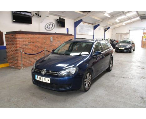 Make &amp; Model: VW Golf SE Bluemtion TDIDate of Reg: RJ62 NUXColour: Bluecc: 1598MoT: 08-02-2022Fuel Type: DIESELMileage: 1