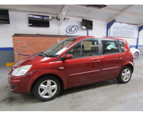 Make &amp; Model: Renault Scenic Extreme VVTDate of Reg: DF57 ULRColour: Redcc: 1598MoT: 25-01-2022Fuel Type: PETROLMileage: 