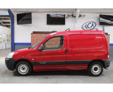 Make &amp; Model: Citroen Berlingo First 600Date of Reg: AO09 LFUColour: Redcc: 1360MoT: 06-09-2022Fuel Type: PETROLMileage: 