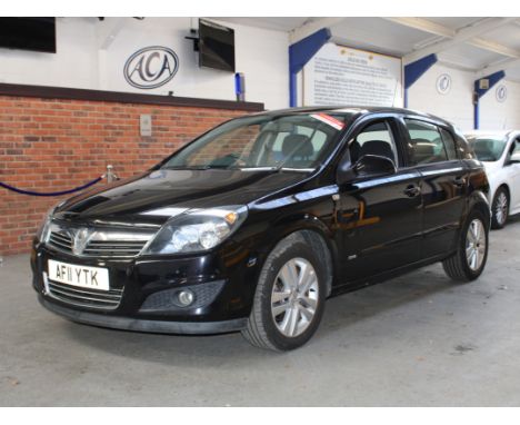 Make &amp; Model: Vauxhall Astra SXIDate of Reg: AF11 YTKColour: Blackcc: 1364MoT: 14-10-2021Fuel Type: PETROLMileage: 81kTra