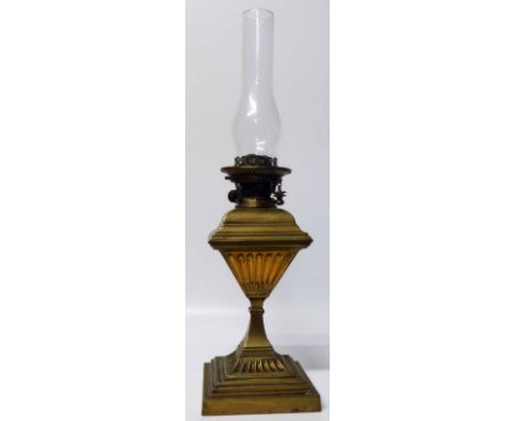 Victorian brass oil lamp No conditions reports for this sale.