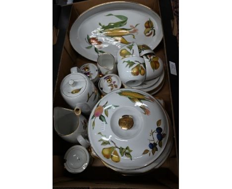 A selection of Royal Worcester 'Evesham' ware, including tureen, dish, dinner and tea ware etc