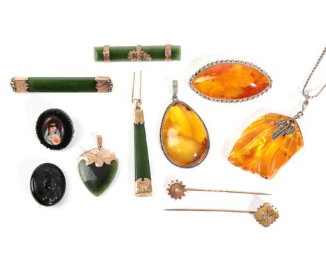 A Quantity of Jewellery, including; a diamond set stick pin, a pearl set stick pin, two jet brooches, two jade brooches, two 