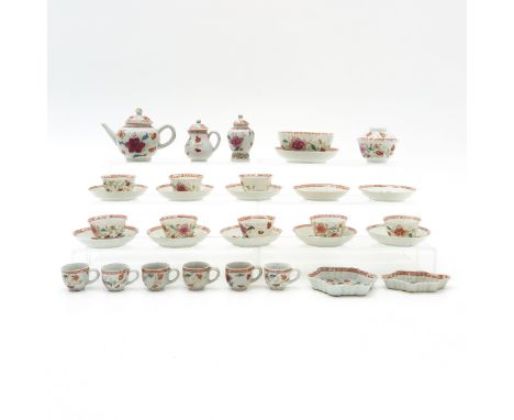 Famille Rose decor, saucers are 9 cm. in diameter.