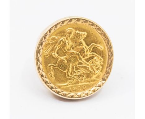 A Edwardian Sovereign dated 1910, mounted in a 9ct gold ring mount, size L, total gross weight approx. 16.5gms Condition repo