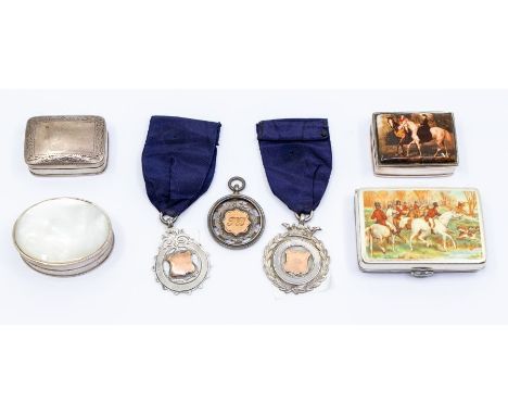A collection of modern sterling silver snuff boxes to include: Georgian style oblong with engraved decoration, stamped 925; o