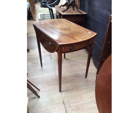 Late George III drop leaf sofa table in mahogany, on tapered legs, with drawer