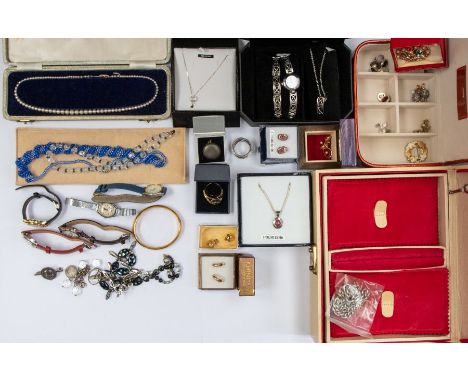 A collection of costume jewellery to include 9ct gold and gemstone set small stud earrings set with peridot, pearls&nbsp;and 