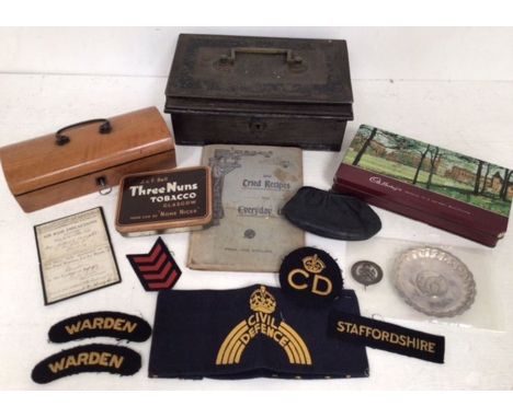 Militaria interest - Civil defence armband, epaulets, cap badge numbered 497961, issue card for Air Raid Warden for the paris