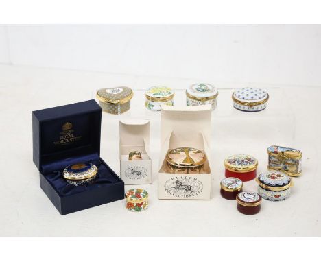 A group of20th Century enamel snuff boxes, various designs and factories to include: Royal Worcester, Crummles etc (Q) 1 bag&