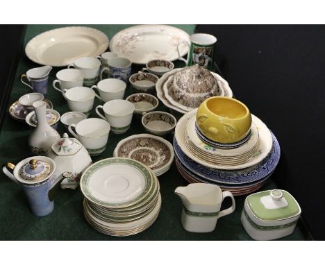 Porcelain, to include Aynsley six piece coffee cup and saucer service, a part coffee service and mixed ceramics, (qty)