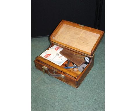 Wooden toolbox, containing a quantity of tools and accessories 
