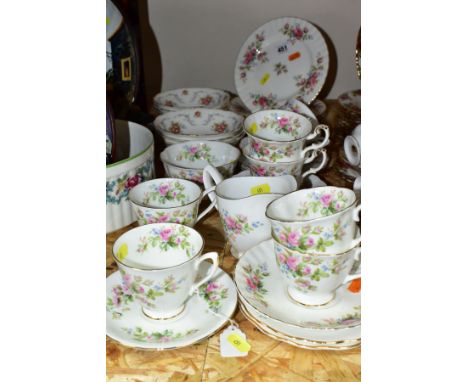 THIRTY FOUR PIECES OF ROYAL ALBERT 'MOSS ROSE' AND 'TRANQUILITY' comprising six 'Tranquility' bowls (all seconds), 'Moss Rose