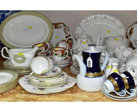 NINETY SEVEN PIECES OF ASSORTED TEA/DINNERWARES, comprising twenty pieces of Wedgwood 'Sonnet', sauce boat, oval platter 34.5