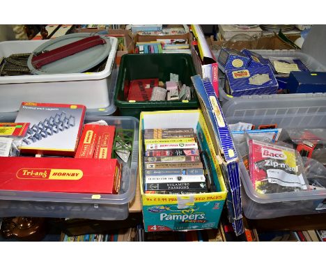 A LARGE QUANTITY OF ASSORTED OO GAUGE MODEL RAILWAY ACCESSORIES, TRACK AND CONTROLLERS, ETC, track is mainly Hornby Dublo thr