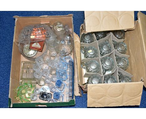 TWO BOXES OF GLASSWARES, to include twelve Ravenhead Barmasters tankards in original box, Annahutte crystal pear shaped prese