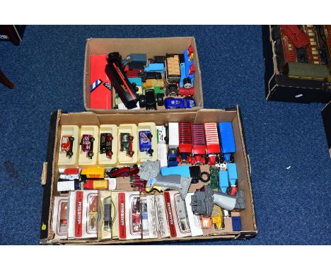 A QUANTITY OF BOXED AND UNBOXED MODERN DIECAST VEHICLES, to include unboxed Corgi Classics, Thorneycroft Bus and Vans, Renaul