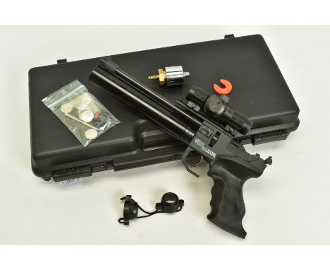 A HIGH QUALITY GERMAN MADE .177''' ROHM TWINMASTER COMPETITOR MODEL TARGET AIR PISTOL, serial number RU 102101137 fitted with
