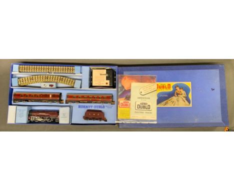 A vintage Hornby Dublo 3 track electric train set