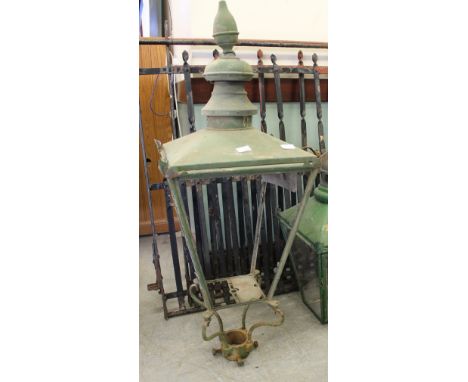 Lamp top with bracket