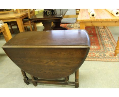 Oak drop leaf gate leg table