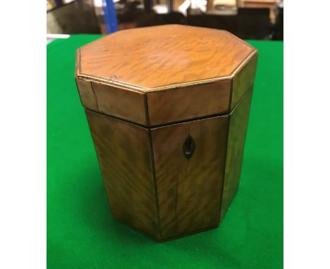 A 19th Century mahogany and inlaid octagonal single section tea caddy