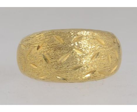 A vintage hallmarked 925 silver vermeil ring with diamond cut decoration to domed top. Hallmarked Birmingham. Size K.