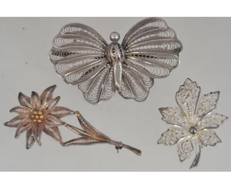 3 silver 925 ladies vintage filigree work brooched, 1 a butterfly, the others being flowers. Total weight 18g / Largest cms 5