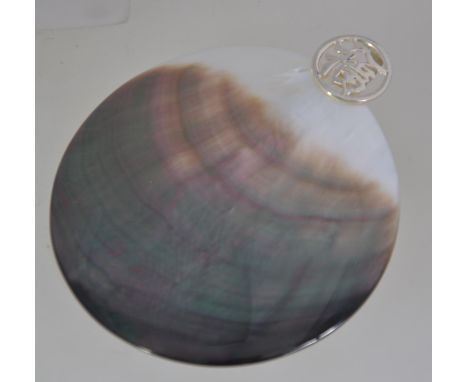 A beautiful Chines silver and mother of pearl roundel disc necklace pendant. The silver mount with Chinese character marks. 9