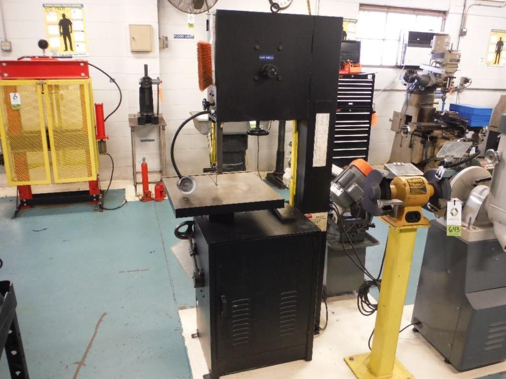 Dayton 18 in. band saw with blade welder, Model 4TK02A. RIGGING FEE