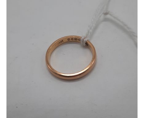 22CT GOLD BAND - SIZE K - APPROX 3.4 GRAMS