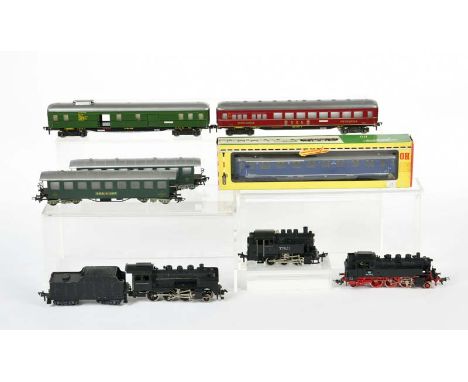 Fleischmann, 3 Dampfloks + 5 Personenwagen, W.-Germany, Spur H0, meist sehr guter Zustand
