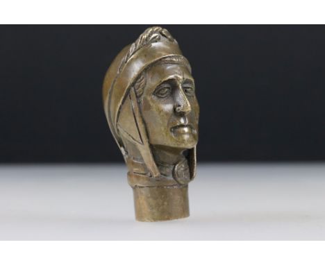 Walking stick handle in the form of an ancient man 
