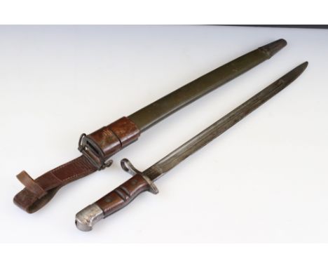 A World War One American Remington Pattern 1913 Bayonet, Scabbard And Frog, US Issue. This is a pattern 1913 bayonet. 
