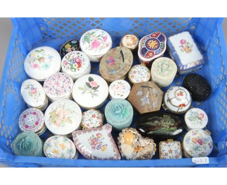 A tray of mainly porcelain and bone china trinket and pill boxes to include Dresden, Hammersley etc.