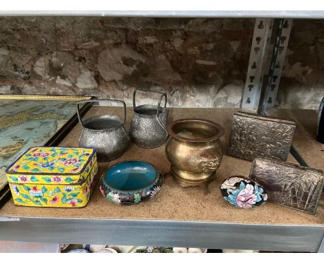 Sold at Auction: KOREAN OR JAPANESE CERAMIC POT WITH LATTICE DESIGN