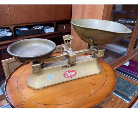 A Vintage set of Perry kitchen scales. 