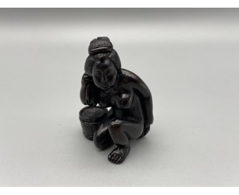 Japanese hand carved netsuke of a nude geisha washing [4.5cm] 