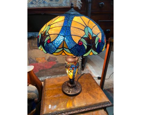 A Beautiful designed Vintage Tiffany style table lamp. In a working condition. [58cm height] 