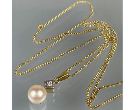 Feine Halskette 585 Gelbgold mit Anhänger.Gesamtgewicht circa 2,65 Gramm. Anhänger besetzt mit einer Perle (Durchmesser ca. 6